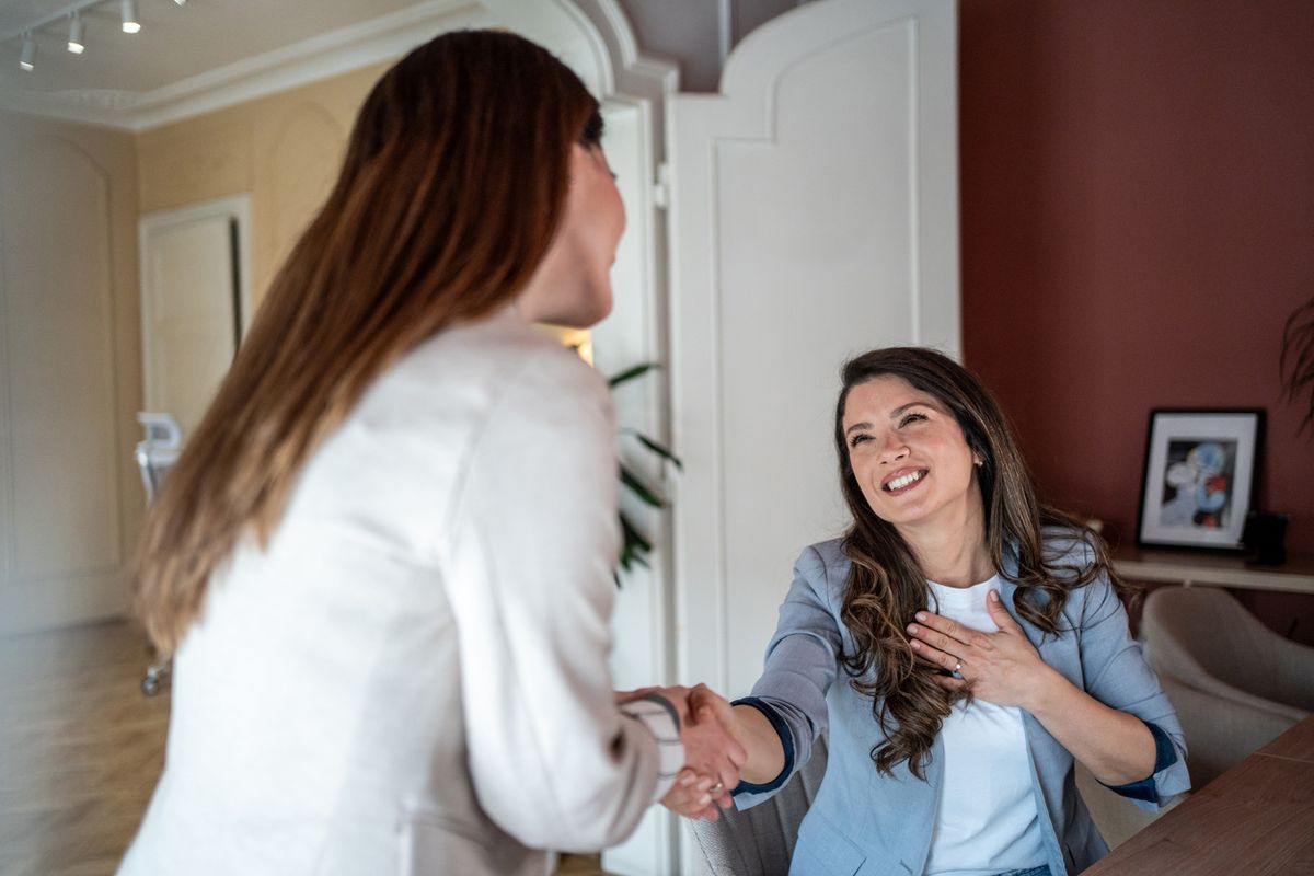 How to Improve Customer Service in Logistics